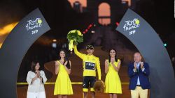 CNNE 679203 - egan bernal hace historia en el tour de francia