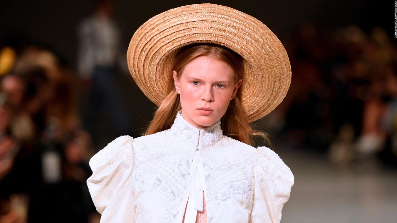 CNNE 679495 - john galliano, primavera-verano 2019