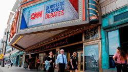 CNNE 679968 - minutocnn- empiezan los debates democratas en cnn