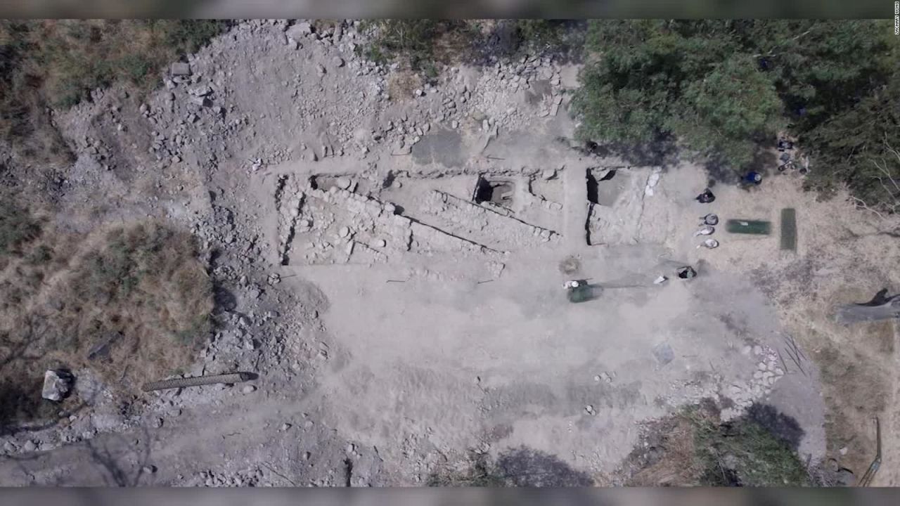 CNNE 681262 - israel descubren la iglesia de los apostoles