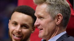 CNNE 683828 - esto dijo steve kerr sobre los tiroteos de ohio y texas