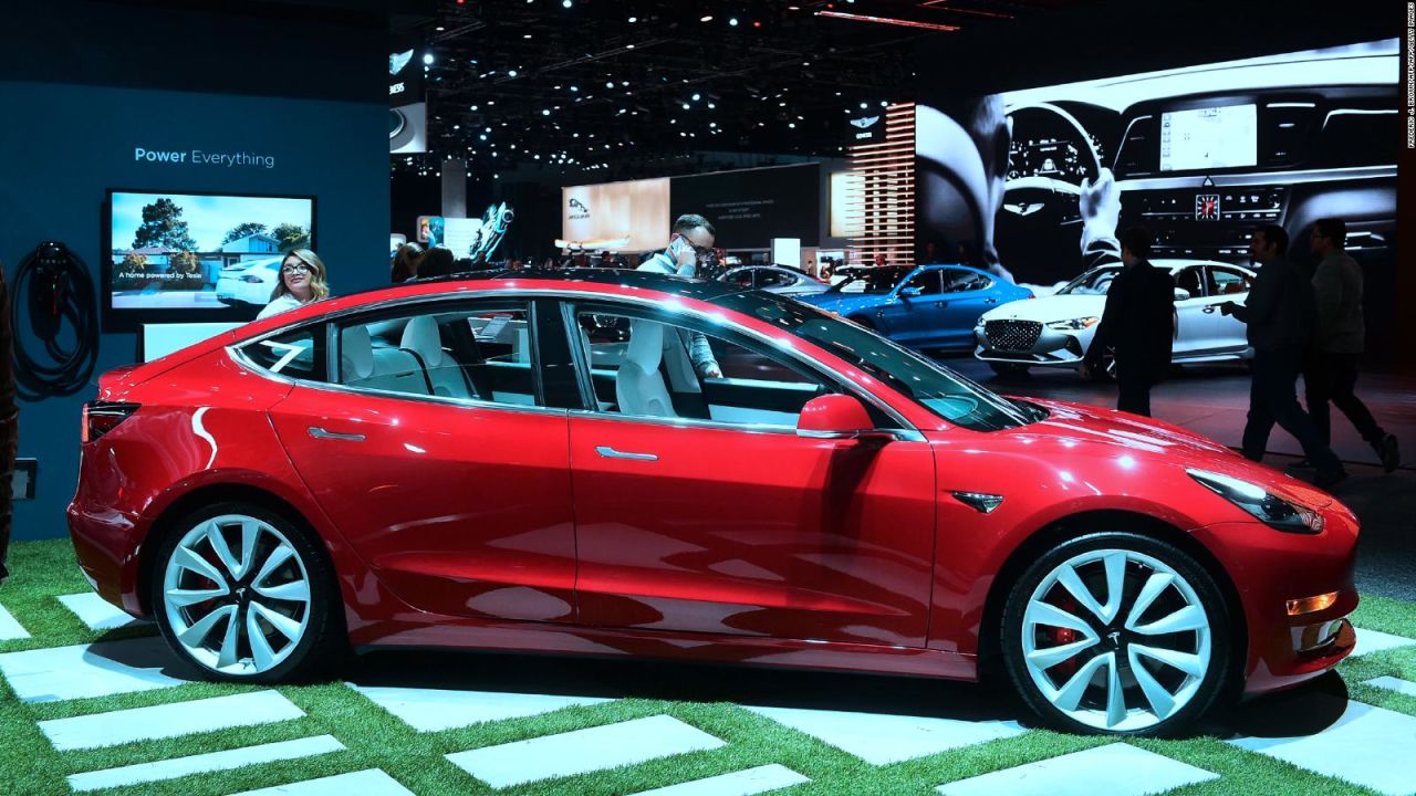 CNNE 684918 - tesla mantiene que el modelo 3 es el mas seguro del mundo