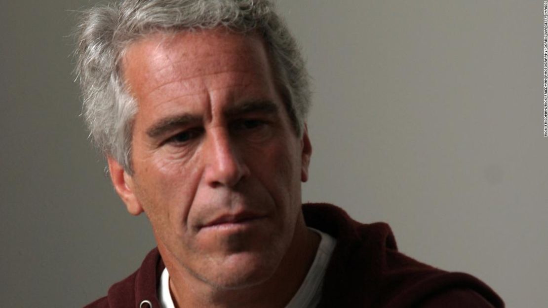 CNNE 685991 - jeffrey-epstein-trump-clinton