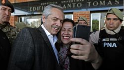 CNNE 686481 - minutocnn- fernandez, a la delantera; giammattei gana en guatemala