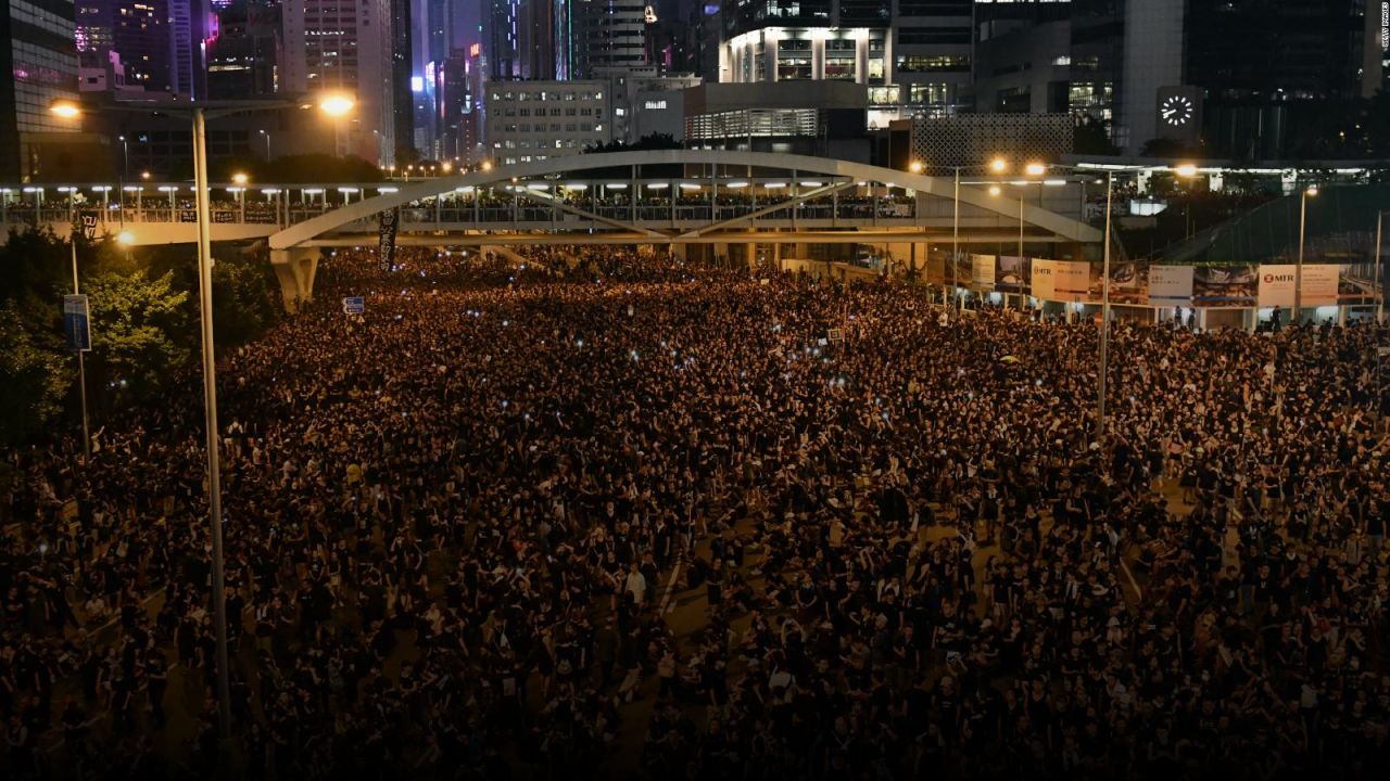 CNNE 687267 - ¿por que el aeropuerto de hong kong es un caos?