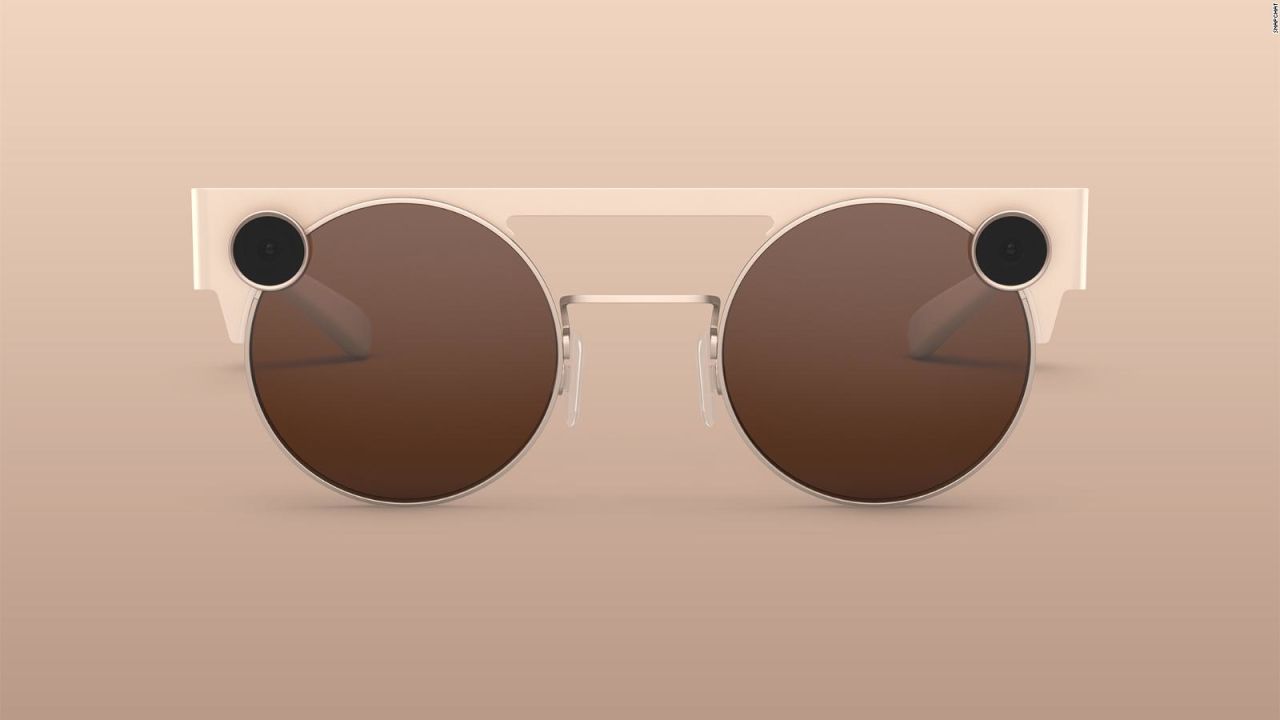 CNNE 687275 - snapchat presenta lentes inteligentes redisenadas con efectos 3d