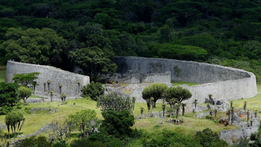 CNNE 690004 - 150113091006-great-zimbabwe-9