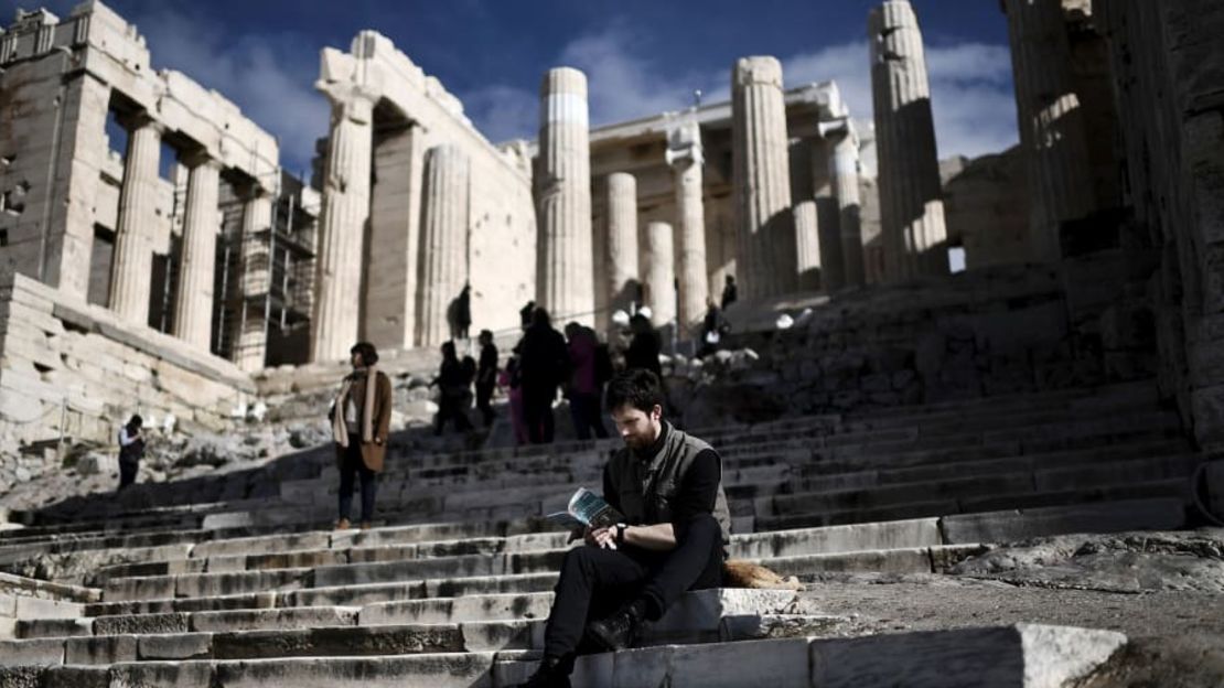 CNNE 690012 - 170202202914-ancient-cities-athens-acropolis-propylaea-gettyimages-631965994