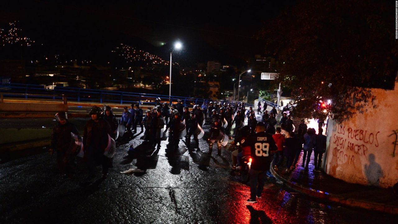 CNNE 690266 - cuatro aficionados al futbol perdieron la vida durante reyerta en honduras