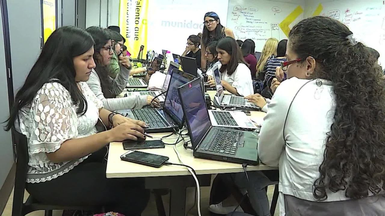 CNNE 691209 - esta empresa que crece a partir del talento de las mujeres