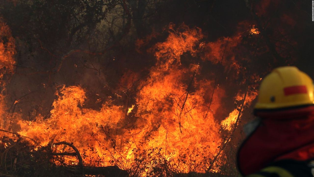 CNNE 692253 - avion supertanker va a bolivia para contener incendios