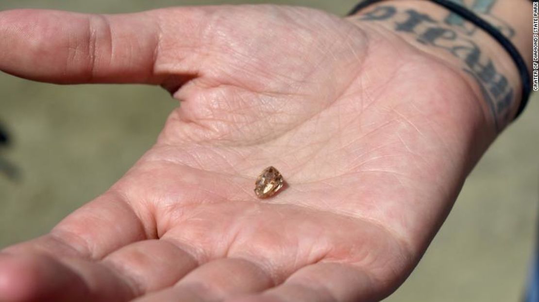 El diamante de Hollingshead es del tamaño de un borrador de lápiz.