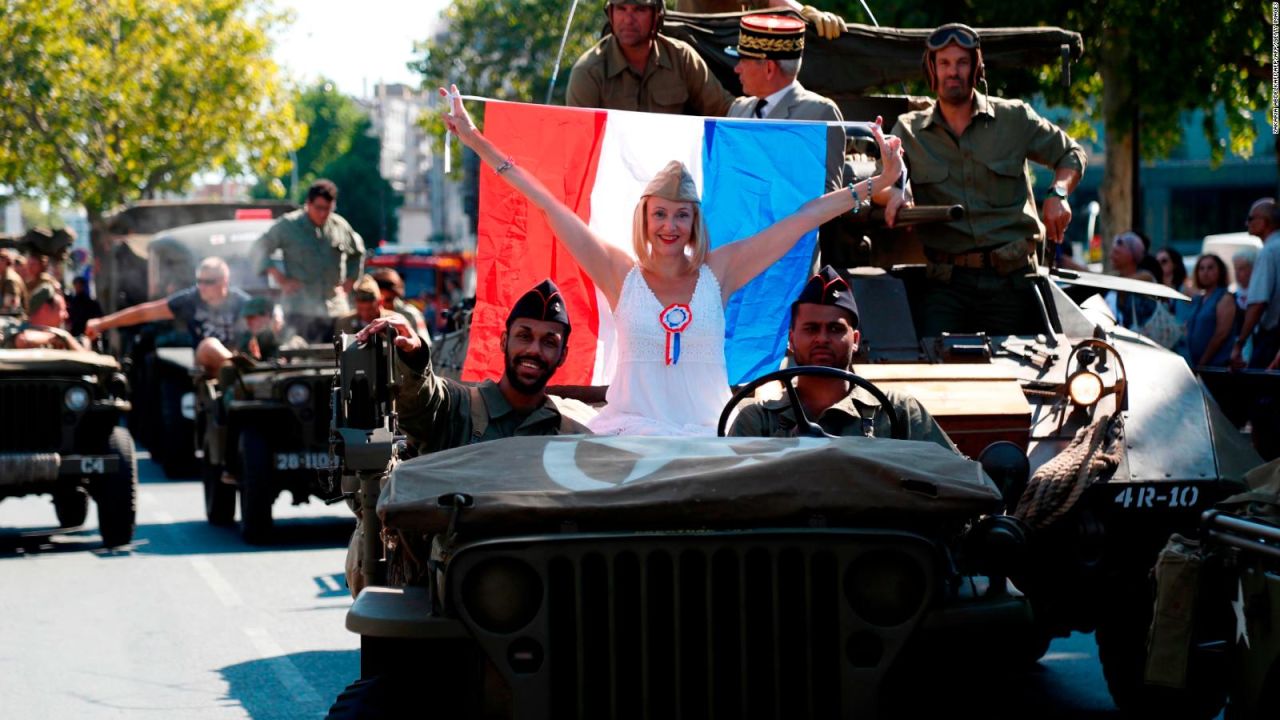 CNNE 693242 - desfile para celebrar la liberacion del yugo nazi