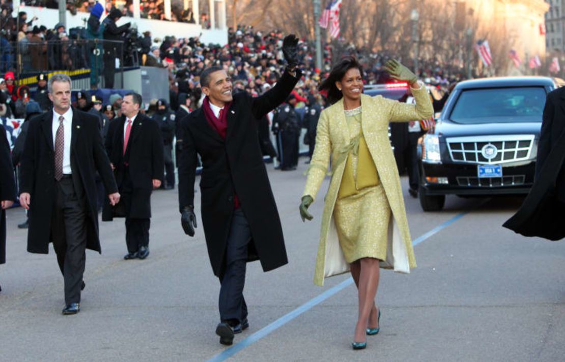 Michelle Obama usó esta prenda de hierba de limón y un abrigo a juego diseñado por Isabel Toledo para la inauguración de 2009 en Washington.