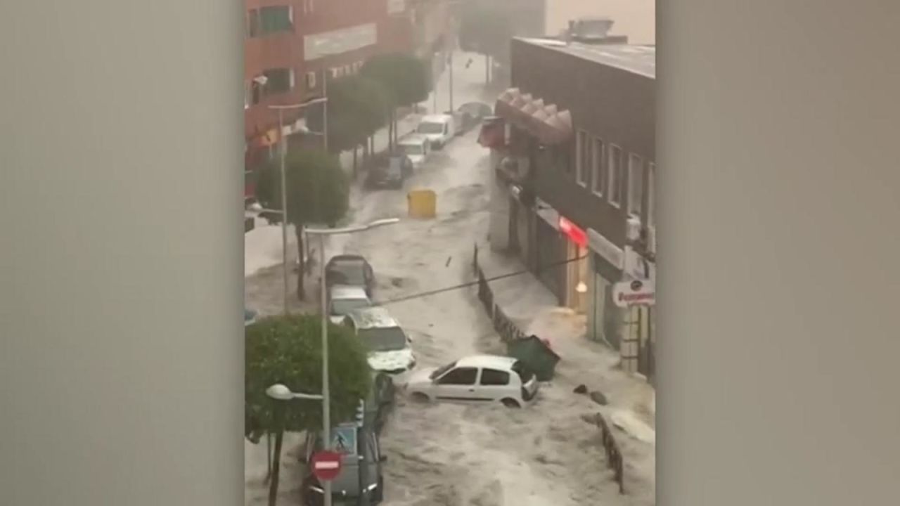 CNNE 694070 - fuertes lluvias y tormentas azotan madrid