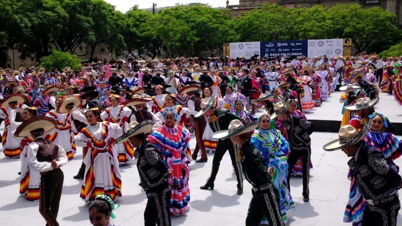 CNNE 694417 - la danza folclorica mexicana mas grande del mundo