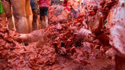 CNNE 694655 - asi fue la tomatina de bunol 2019