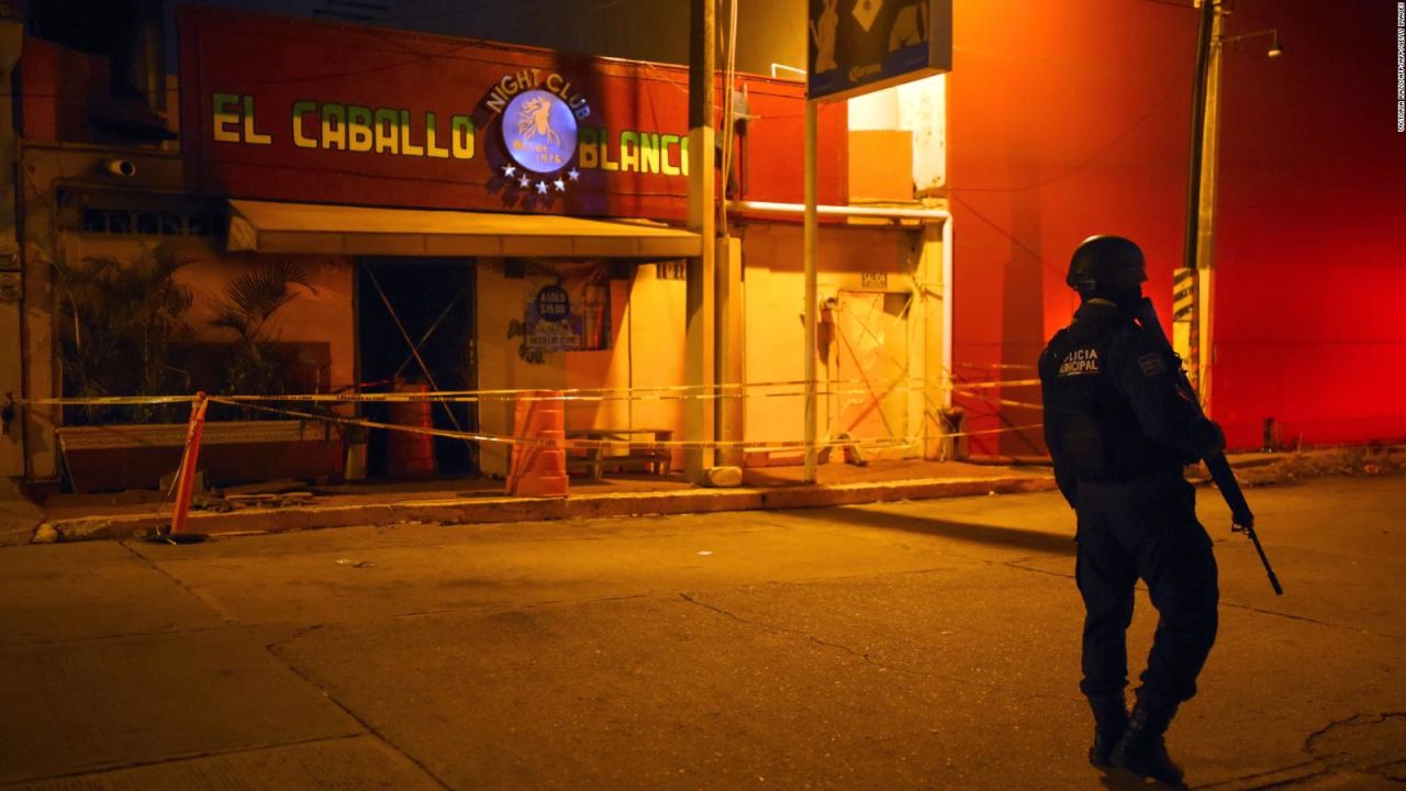 CNNE 695459 - veracruz- 120 policias investigan las muertes del club nocturno