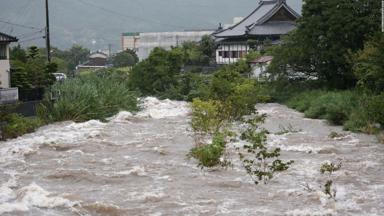 CNNE 695637 - fuertes inundaciones sacuden a japon