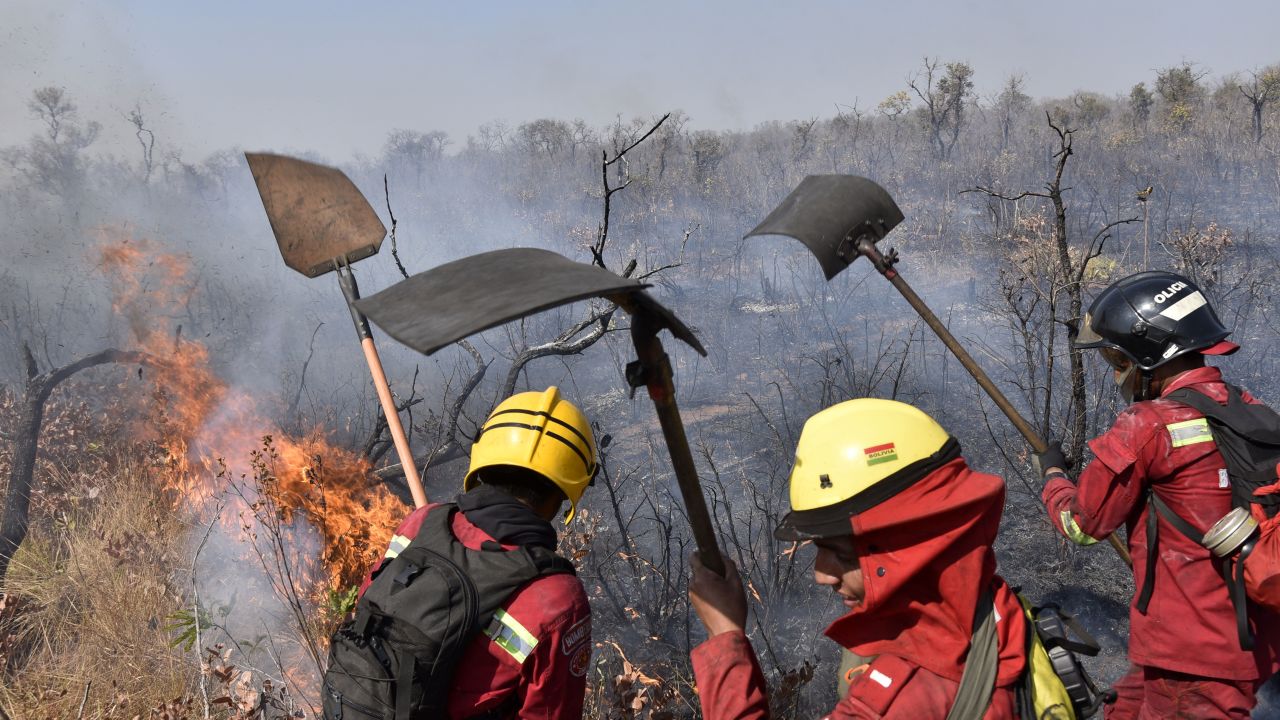 CNNE 696055 - bolivia-fire