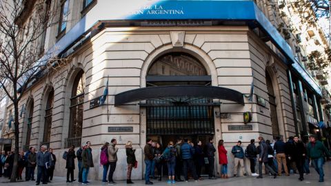 CNNE 698105 - argentina ¿que tan probable seria un escenario similar al "corralito"?