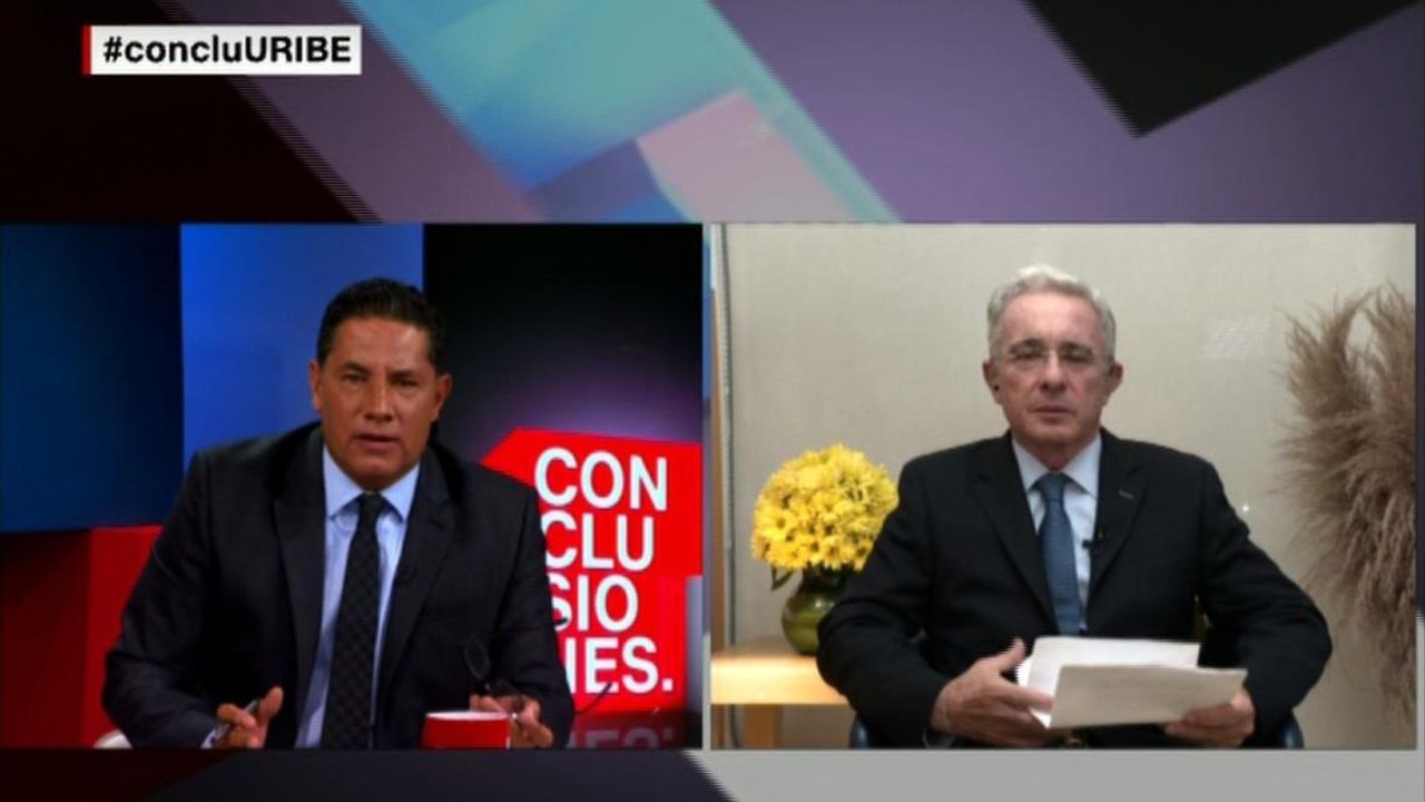 CNNE 698827 - uribe- "juan manuel santos se robo las elecciones de 2014"