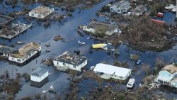 CNNE 699054 - el dano catastrofico empieza a aparecer en bahamas