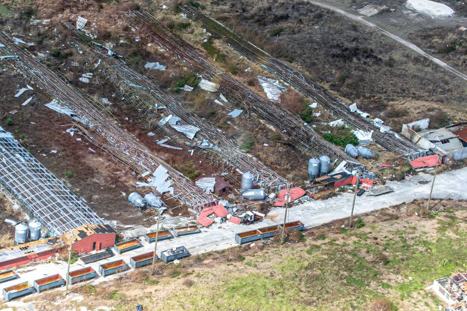 Dorian tocó tierra el sábado como un huracán de categoría 5, el más fuerte registrado que haya azotado las Bahamas. Eliminó barrios enteros en las islas del norte de Gran Bahama y Abacos, luego se demoró días, golpeando los mismos lugares maltratados una y otra vez.