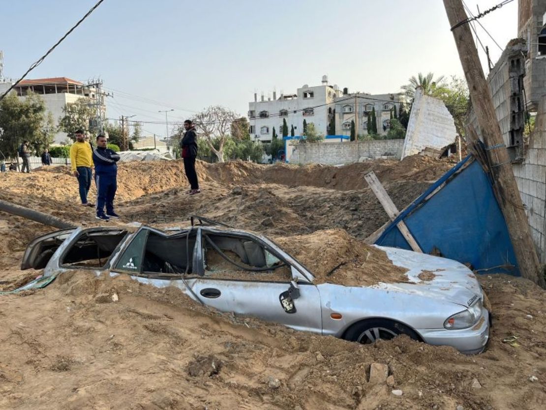 CNNE 6b6d5c3c - 230407021739-01-israel-airstrike-gaza-aftermath-040723