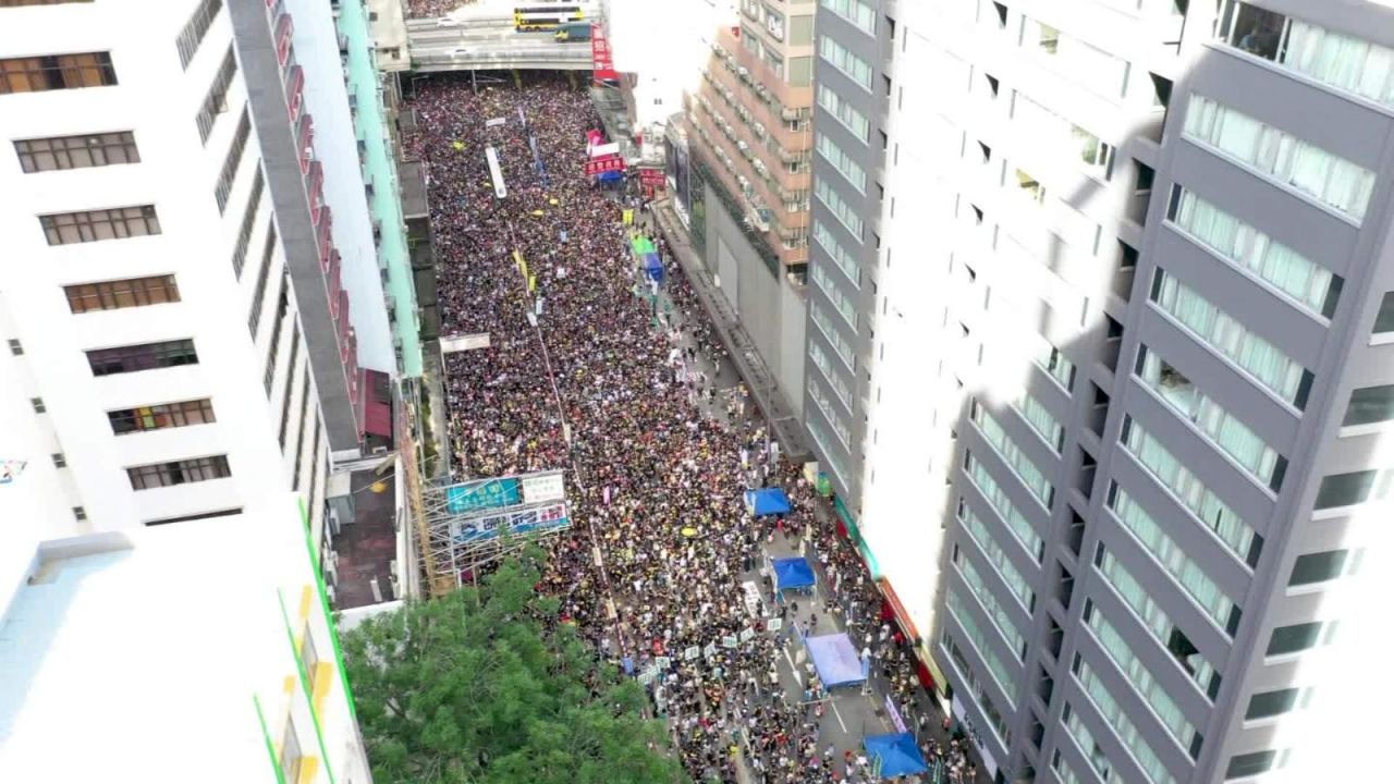 CNNE 700304 - el costo de la inestabilidad en hong kong