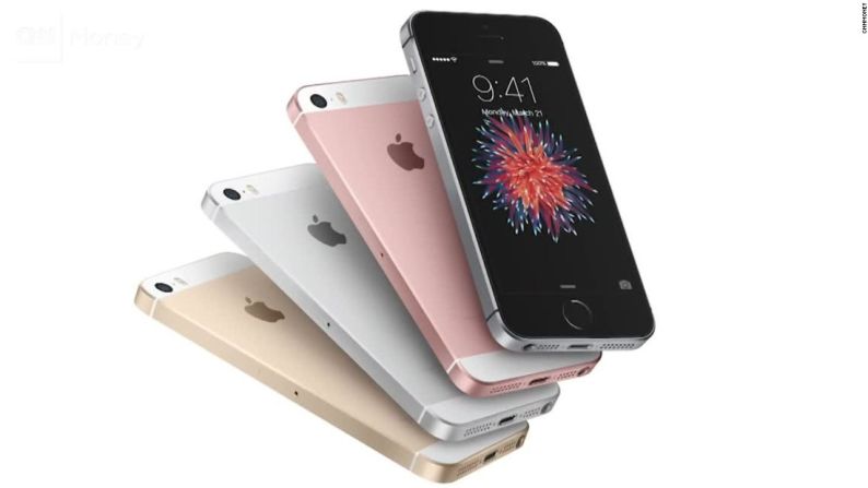iPhone SE -- 2016 - El iPhone SE es igual que su iPhone 5s pero más pequeño. Fue una versión modesta en comparación con el iPhone 6S.