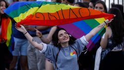 CNNE 702368 - menores transexuales podran elegir genero en espana