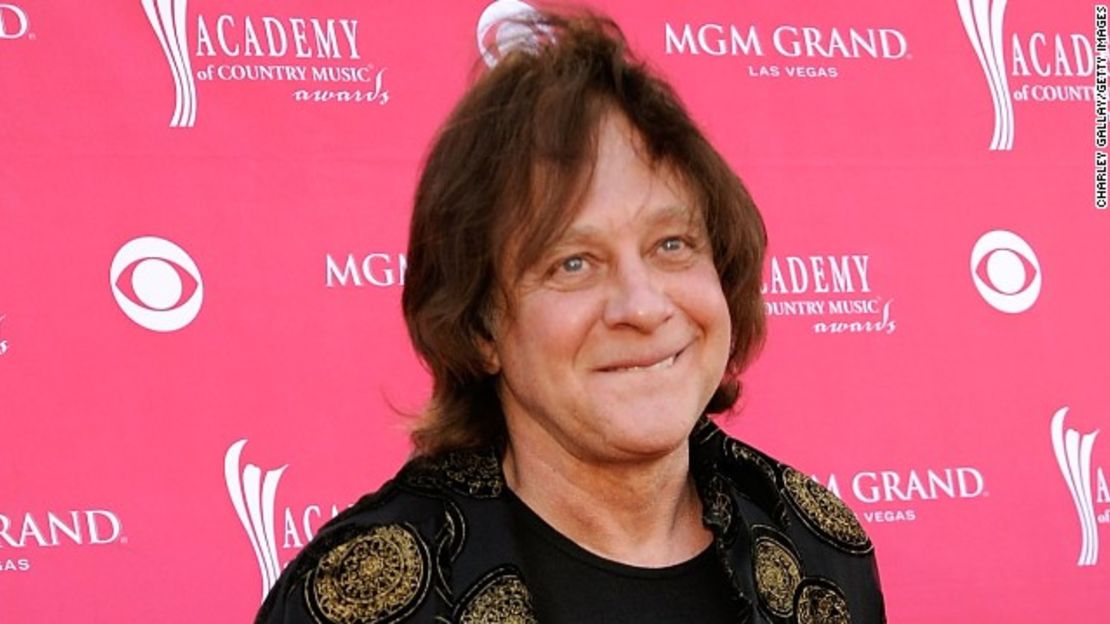 Eddie Money, el cantante y compositor conocido por los éxitos "Baby Hold On" y "Take Me Home Tonight", murió el 13 de septiembre tras complicaciones de cáncer de esófago.