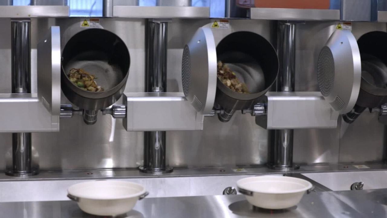 CNNE 703833 - cocina robotica, asi es como se come en el mit