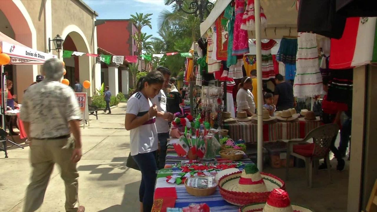 CNNE 704032 - mexicanos celebran aniversario  independentista en los angeles