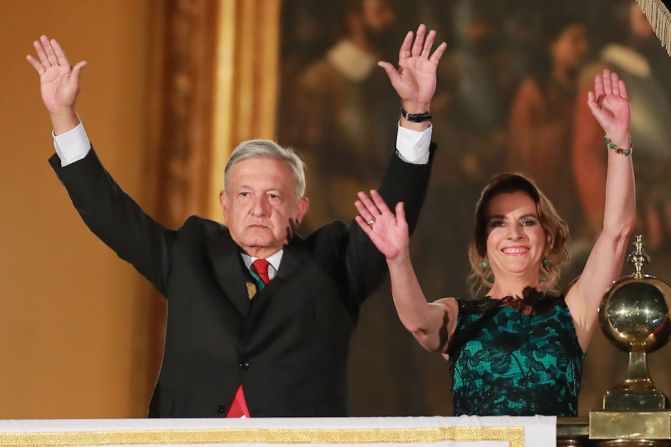 El presidente López Obrador estuvo acompañado por su esposa, Beatriz Gutierrez Müller.