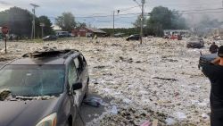 CNNE 704413 - muere un bombero durante una explosion en maine