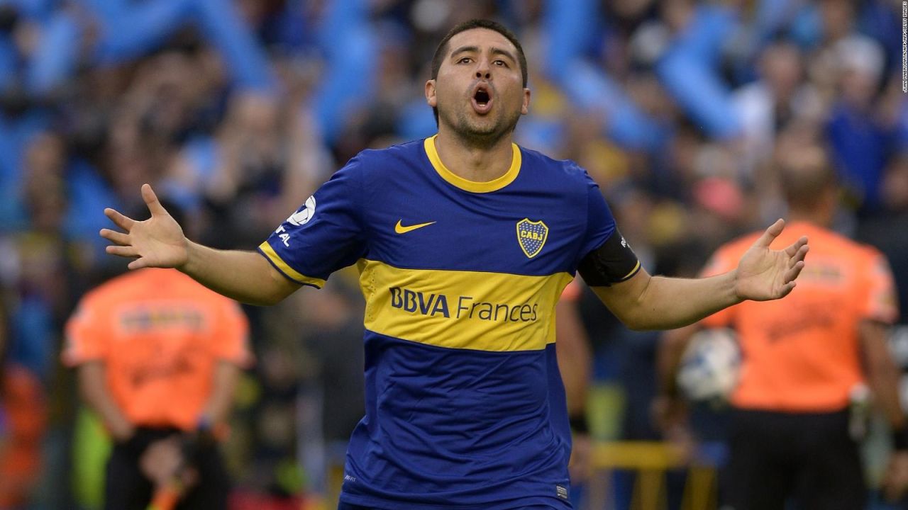 Riquelme, histórico jugador de fútbol argentino, vistió 5 camisetas a lo largo de su carrera