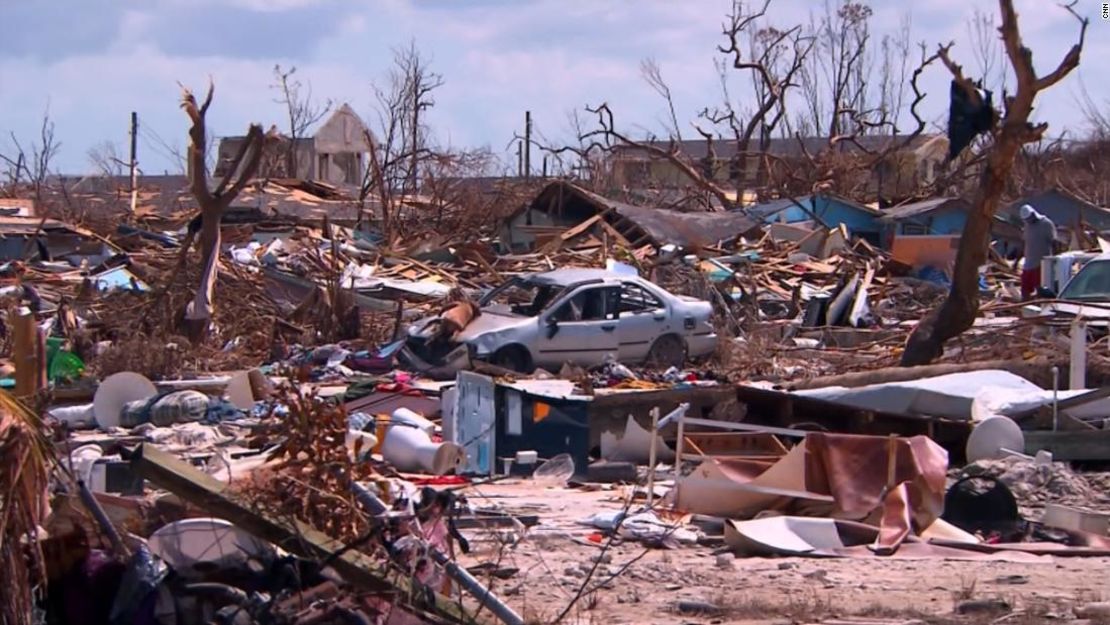 Alrededor de 1.300 bahameños aún están desaparecidos después del huracán Dorian, hace dos semanas.