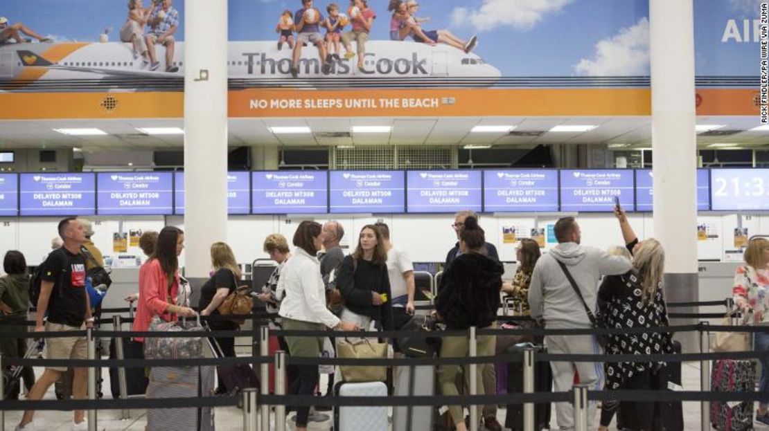 Mostradores de Thomas Cook en el aeropuerto de Gatwick, en Londres.