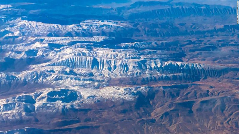 Encuentran un continente perdido debajo de europa | cnn