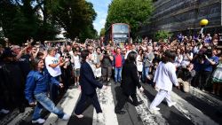 CNNE 709427 - las bodas de oro de "abbey road"