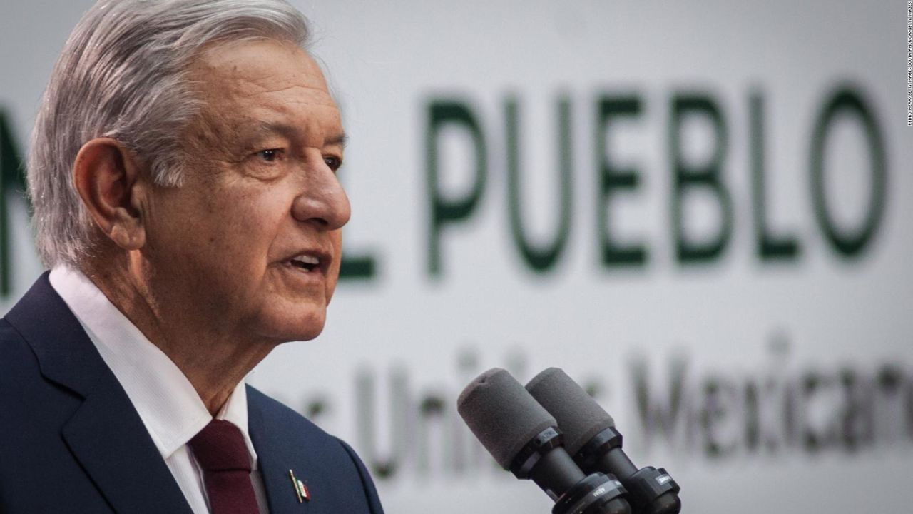 CNNE 710048 - lopez obrador- personas que causaron destrozos en marcha de ayotzinapa no son anarquistas