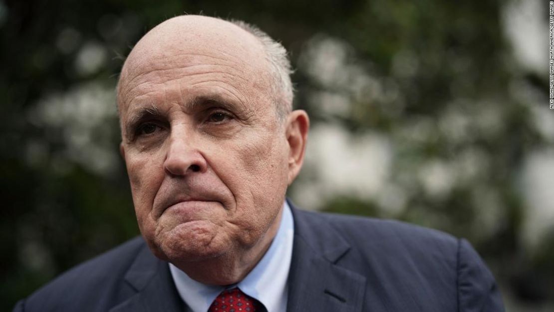 Giuliani impulsó el enfoque de Trump hacia Ucrania y los Biden.