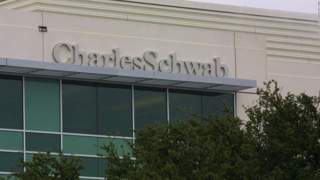 CNNE 711482 - charles schwab- elimina comisiones por el comercio de acciones