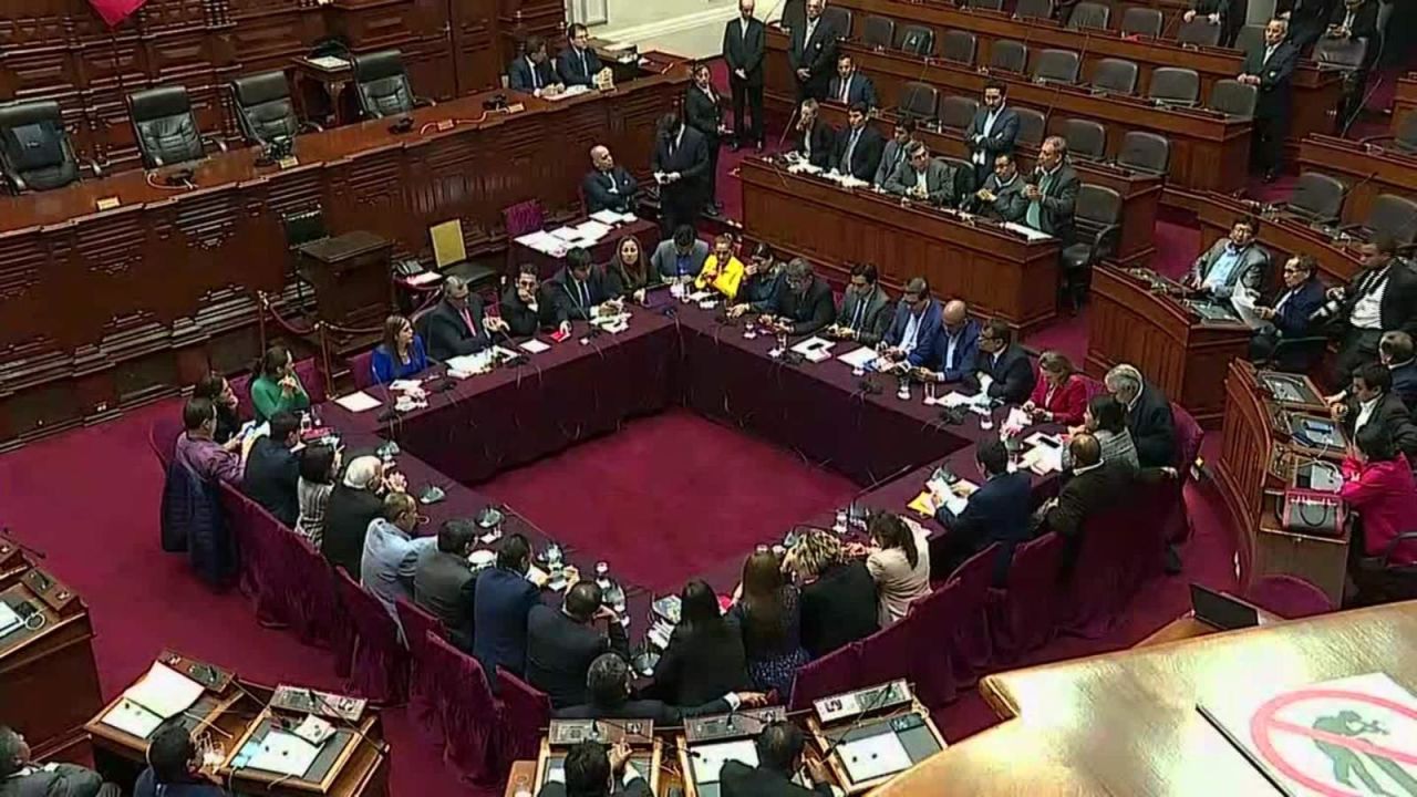 CNNE 712182 - congreso pide a vizcarra que llame a elecciones