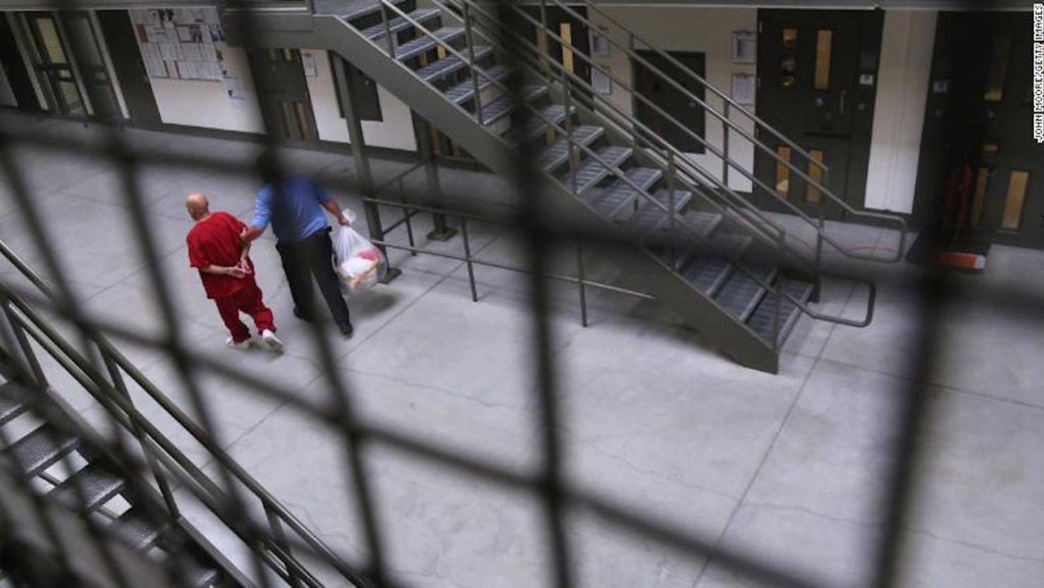 Centro de detención de inmigrantes en Adelanto, California.