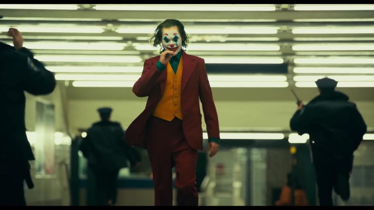 CNNE 712869 - ¿puede una pelicula como "joker" generar actos de violencia?