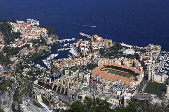 9. Monte Carlo, Mónaco: rodeada de los Alpes marítimos, la ciudad es famosa en la cultura pop por su representación en una variedad de películas, desde "To Catch a Thief" hasta "GoldenEye", e incluso "Cars 2".