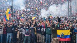 CNNE 716179 - violencia y tension en quito pese a mensaje de lenin moreno